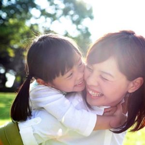 Làm thế nào để Nuôi Dạy Con Trở Thành Đứa Trẻ Thông Minh và Tự Tin?